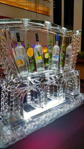 Check out this close-up of a Grey Goose Luge for a recent Fundraiser. Kyrstal Kleer Ice Sculptures, LLC is honored to be a part of so many good causes. Call us today to place your order. 