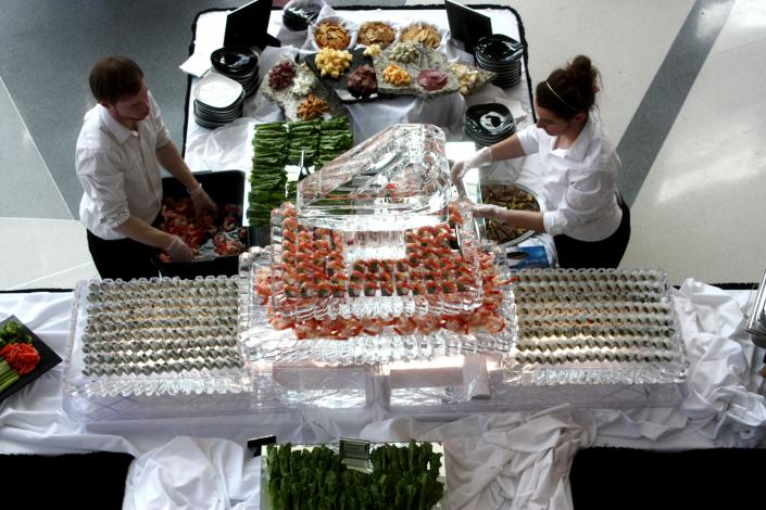 4-Tiered Sushi Display